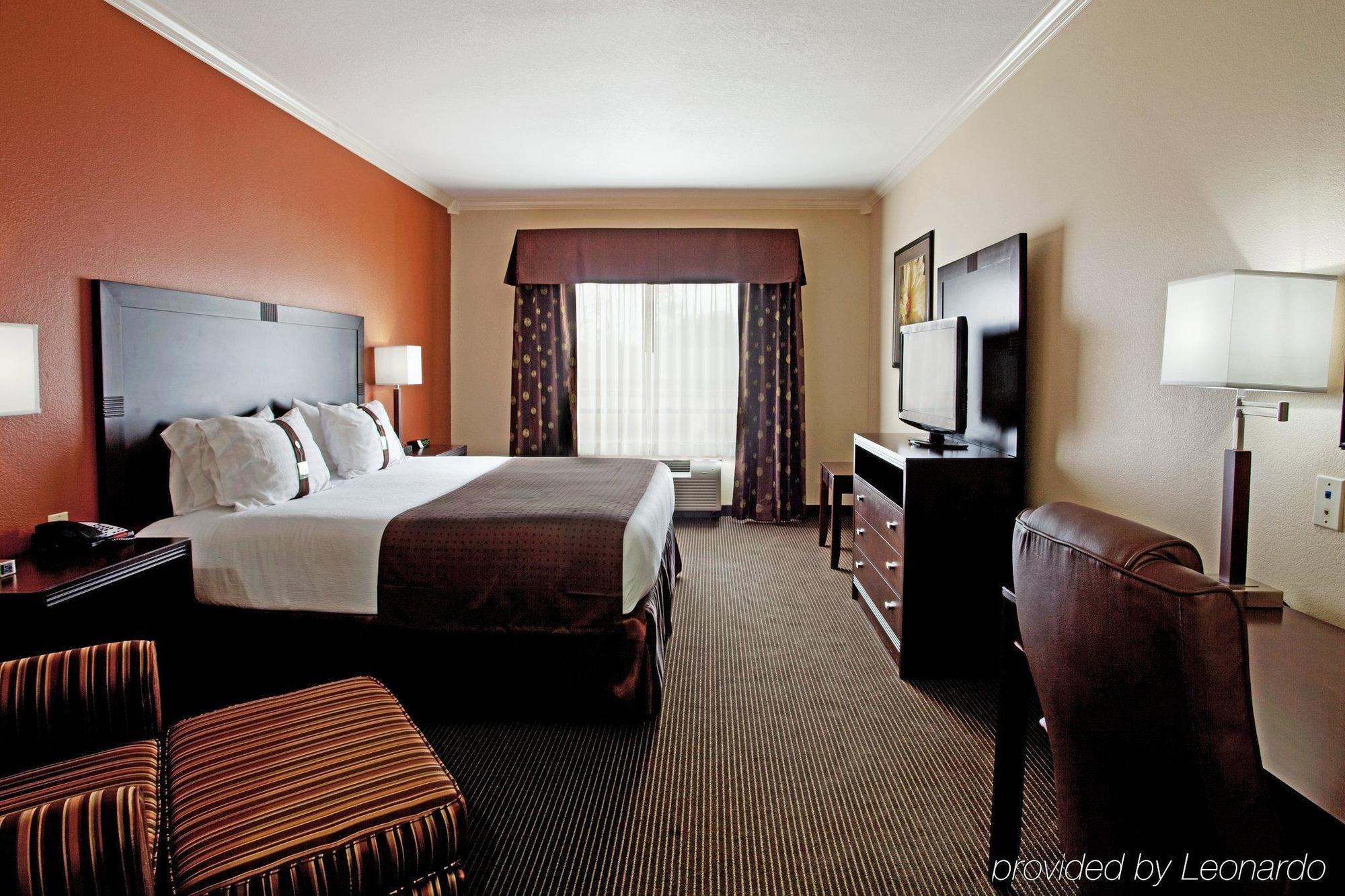 Wyndham Lake Charles Room photo